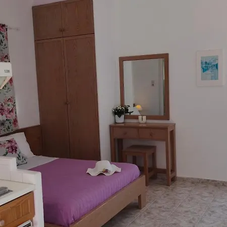 Chroma Apartment *